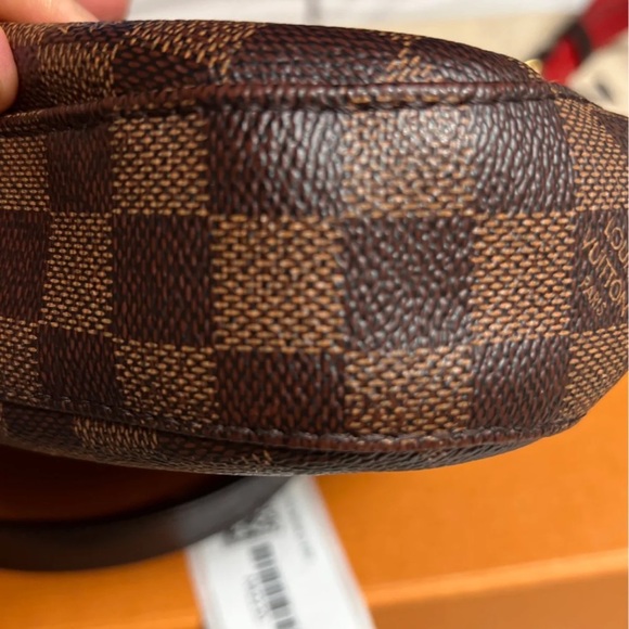 Louis Vuitton South Bank Besace DE Bag 🌸🌺🌼 - Picture 12 of 16